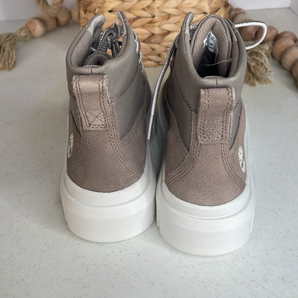 Timberland Greyfield A2JHB Womens Size 7.5 Platform Boots/ Color Taupe - Picture 8 of 10